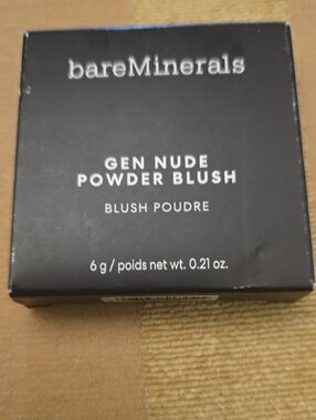 bareMinerals Gen Nude Powder Blush Compact in Black